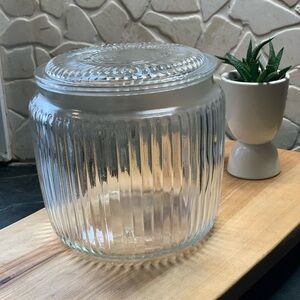 ANCHOR HOCKING | Vintage Ribbed Glass Canister |  Cookie/Cracker/Candy Jar
